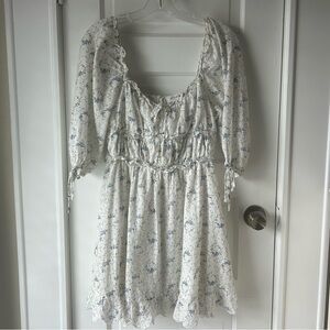 Storia White and Blue Floral Mini Dress
